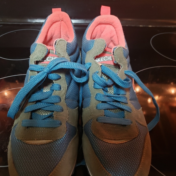 Womens SKETCHERS hiking boots - Picture 2 of 4